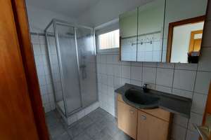 Ruhig und direkt am Wasser: renovierter 4-Zimmer-Bungalow in Loppersum, Hinte. Provisionsfrei! – Loppersumerstraße 24, 26759 Hinte – Vorschaubild 19