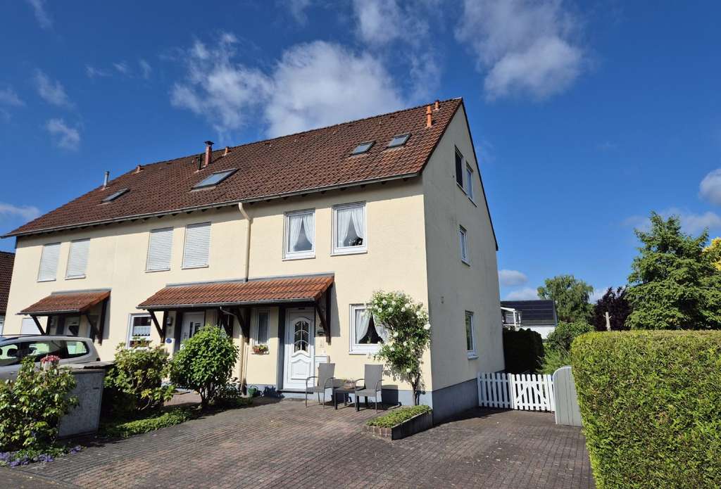 Geräumiges Reiheneckhaus in bevorzugter und kinderfreundlicher Wohnlage von Opderhüh