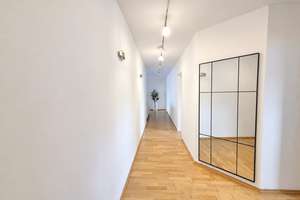 Moderne & helle 3-Zimmer-Wohnung mit Fernwärme / zwei Bäder / Energieklasse B / Nolte Einbauküche – Corkstrasse 22a, 51103 Kalk (Ortsteil), Köln – Vorschaubild 3
