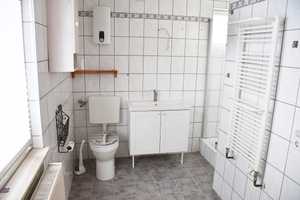 Charmantes Einfamilienhaus mit Ausbau- und weiterem Bebauungspotenzial in angenehmer Wohnlage – Darmstadt-Dieburg (Kreis) – Vorschaubild 12
