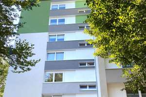 Wohnen mit Ausblick: Frisch renovierte 3-Zimmer Wohnung mit nagelneuem Bad