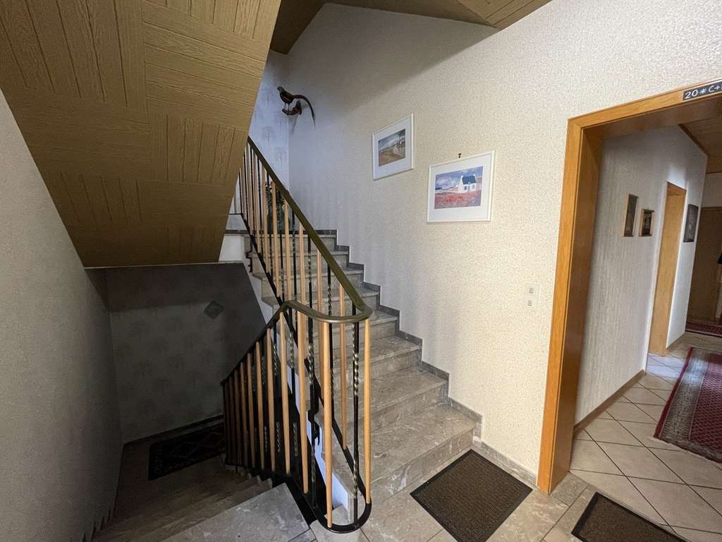 Immobilie in Sehnde - Großzügiges Ein- bis Zweifamilienhaus in guter Lage von Sehnde  - Bild 3