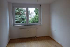 Attraktive 2-Zi.-Wohnung mit Balkon und TG in zentraler Lage von Degerloch – Die vollständige Adresse der Immobilie erhältst du vom Anbieter., 70597 Degerloch (Ortsteil), Stuttgart – Vorschaubild 3