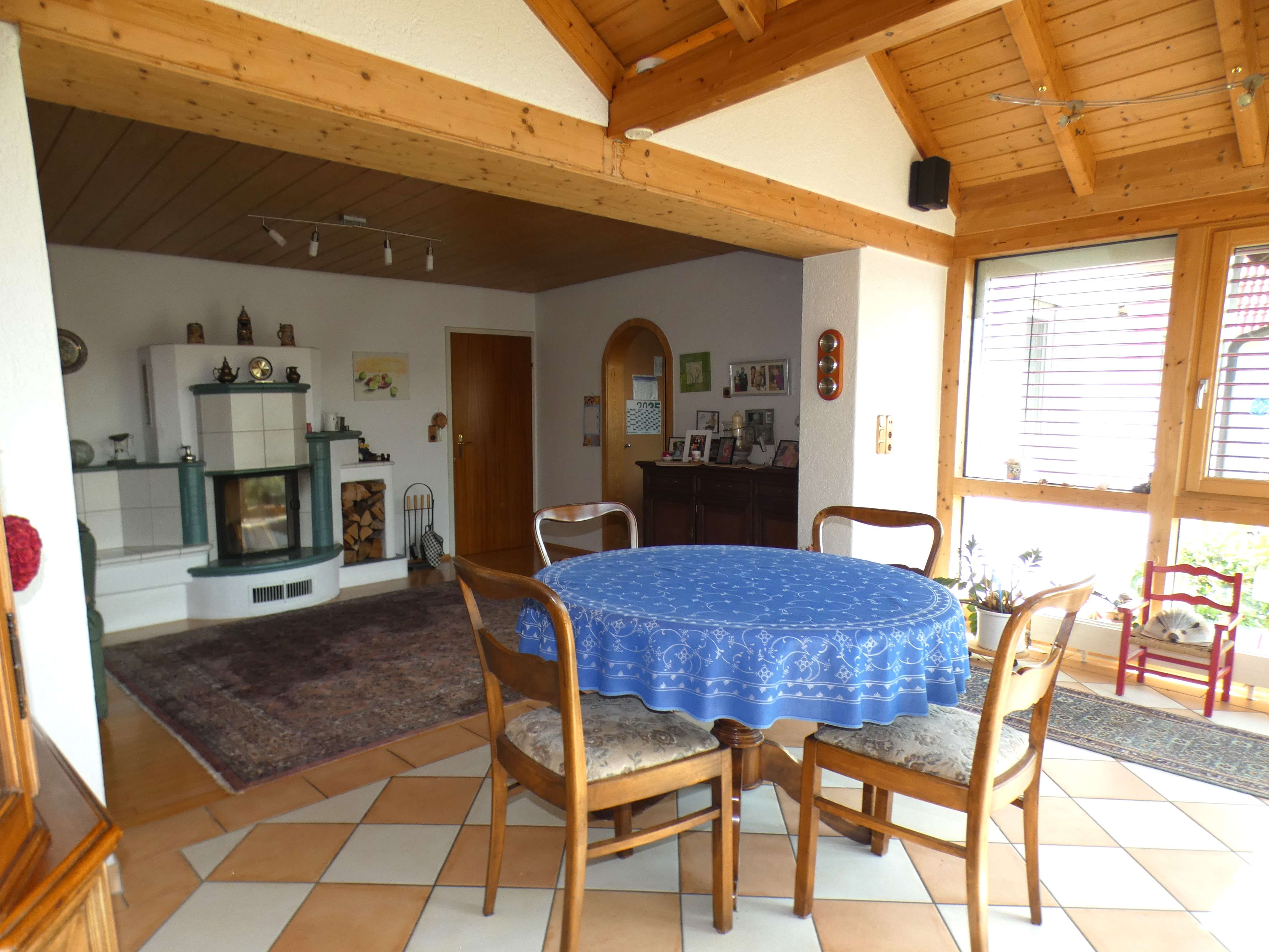 Immobilie in Asselfingen - CHARMANT & RUHIG GELEGEN: Zweifamilienhaus mit Garage und schönem Garten in Asselfingen zu verkaufen - Bild 5