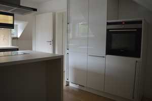 Geschmackvolle, modernisierte 2-Raum-DG-Wohnung in Köln Ostheim mit moderner Einbauküche – Frankfurter Str. 601, 51107 Köln – Vorschaubild 8