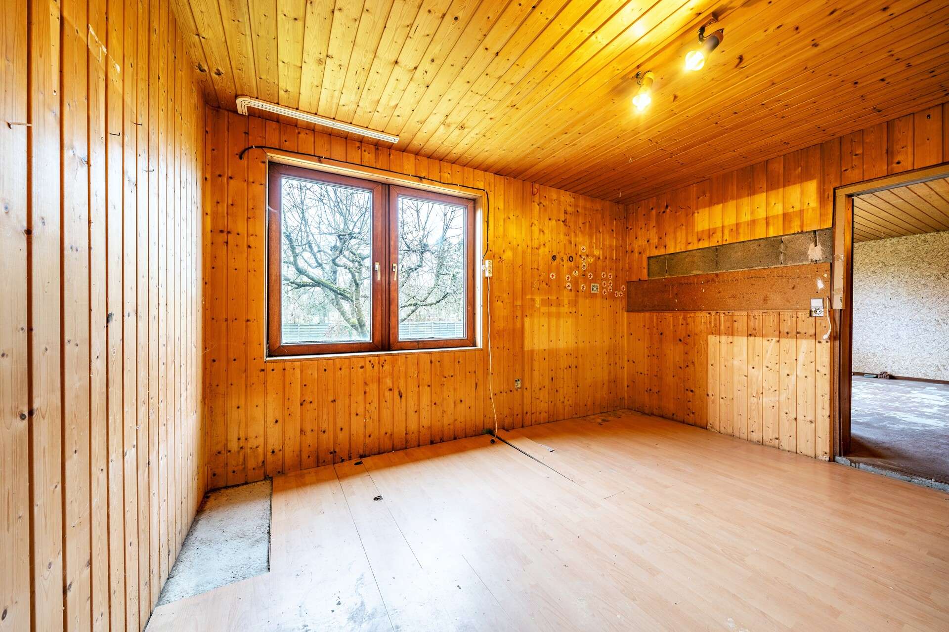 Immobilie in Angelbachtal - Großzügiges Einfamilienhaus mit Traumgrundstück in ruhiger Wohnlage - Bild 2