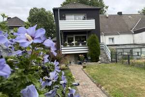Charmantes Reihenendhaus mit großem Garten mit viel Platz für die Familie
 – Die vollständige Adresse der Immobilie erhältst du vom Anbieter., 44807 Bergen/Hiltrop, Bochum – Vorschaubild 2