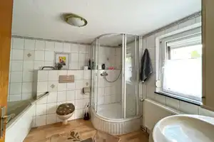 Reduziert! Einfamilienhaus mit Carport und schönem Garten inmitten von Altenkirchen! – Altenkirchen (Westerwald) (Kreis) – Vorschaubild 18