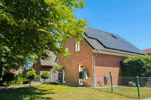 Modernes Familienzuhause unter Kastanien: Gartenidylle, Carport, Wärmepumpe, PV-Anlage – Die vollständige Adresse der Immobilie erhältst du vom Anbieter., 23569 Kücknitz, Lübeck – Vorschaubild 19