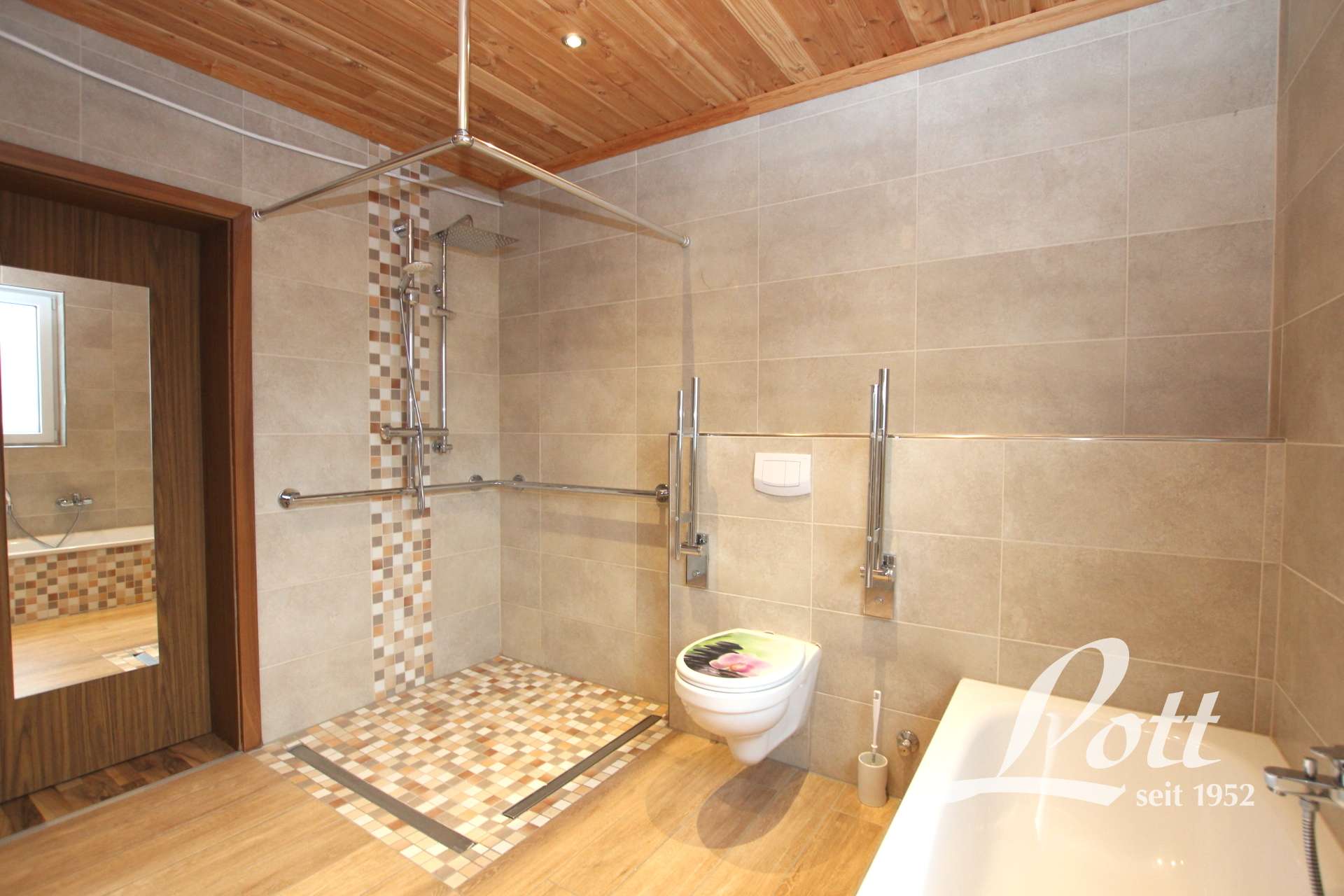 Immobilie in Rhauderfehn - +++ Viel Platz für Familie und Hobbies - energetisch saniert - Mehrgenerationen geeignet! +++ - Bild 2