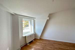Geräumigiges Familiendomizil im DG mit Einbauküche, Wannenbad und Balkon – 39108 Stadtfeld Ost, Magdeburg – Vorschaubild 10