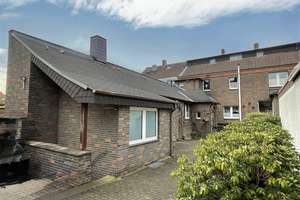 Zweifamilienhaus mit 
frei werdender Gewerbeeinheit – Die vollständige Adresse der Immobilie erhältst du vom Anbieter., 47249 Buchholz, Duisburg – Vorschaubild 6