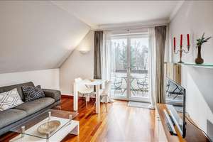 Möbliert: Helle möblierte 2-Zimmer-Wohnung zur Miete – Die vollständige Adresse der Immobilie erhältst du vom Anbieter., 81925 Herzogpark, München – Vorschaubild 2