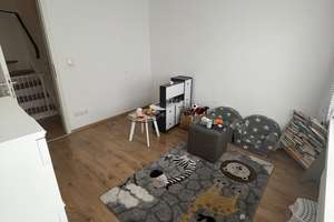 Charmantes und provisionsfreies Reihenmittelhaus mit 6 Zimmern in Ingolstadt-Nordwest – Die vollständige Adresse der Immobilie erhältst du vom Anbieter., 85057 Nordwest, Ingolstadt – Vorschaubild 21