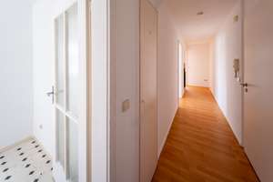 Lichtdurchflutete 2,5-Zimmer-Wohnung mit 2 Balkonen am Hölderlinplatz – Kornbergstr 50, 70176 Hölderlinplatz, Stuttgart – Vorschaubild 26