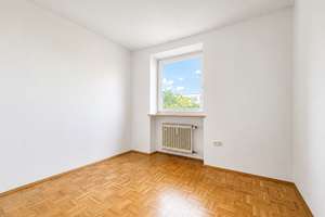 Charmante 3-Zi.-Wohnung | Süd-Loggia | EBK | Duschbad | Parkett | Aufzug | bezugsfrei – Zschokkestr. 63, 80686 Friedenheim, München – Vorschaubild 3