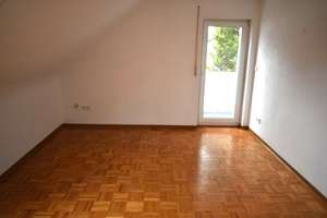Helle 3,5 Zimmer-Wohnung im Grünen in ruhiger Höhenlage von Stuttgart Kaltental – Schiltacher Straße 18, 70569 Kaltental, Stuttgart – Vorschaubild 2