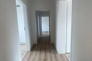 Lichtdurchflutete 3-Zimmer-Wohnung mit Balkon in gepflegtem Mehrfamilienhaus in Gebhardshagen – Bodenbacher Ring 16, 38229 Gebhardshagen, Salzgitter – Vorschaubild 6