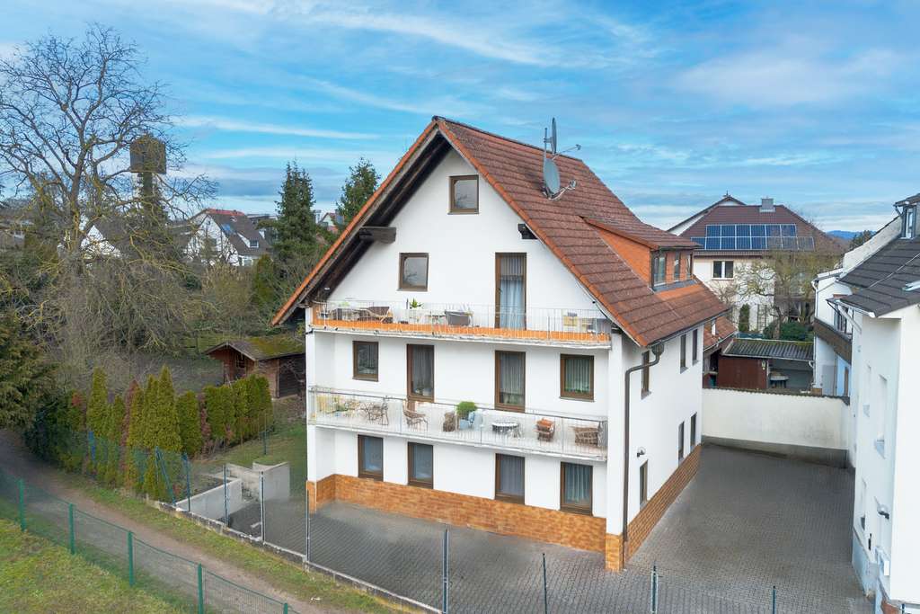 Immobilie in Altenstadt - Gepflegtes Mehrfamilienhaus mit 3 Wohneinheiten in zentraler Stadtlage  (Verkauf im Leerstand!) - Bild 0