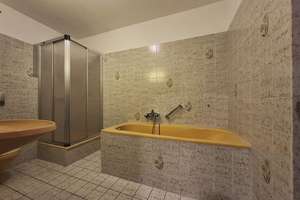 Property thumbnail 12