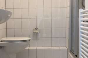 Schöne 2,5-Zimmer-Dachgeschosswohnung – Heinrich-Hoops-Str. 9, 28719 Burg-Grambke, Bremen – Vorschaubild 7