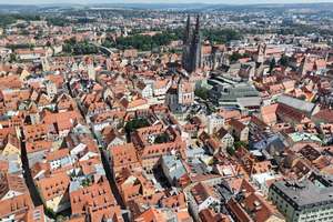 JETZT BESICHTIGEN - ein Stück Regensburger Geschichte. Denkmal, Fischgrät, Altstadt & Altbaucharme – Die vollständige Adresse der Immobilie erhältst du vom Anbieter., 93047 Innenstadt, Regensburg – Vorschaubild 2