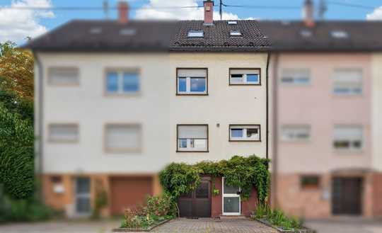 Kompaktes Reihenhaus mit Garten – ideal für die junge Familie