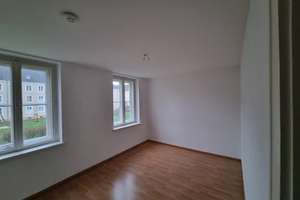 Zimmer 14,12 m² innerhalb einer 3er-WG // 1.OG rechts – Immermannhof 1, 38440 Stadtmitte (Ortsteil), Wolfsburg – Vorschaubild 2