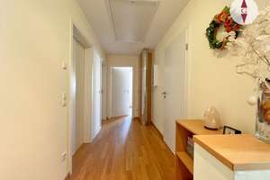 Modernisierte DHH mit herrlichem Garten, Balkon und Doppelgarage in top gepflegtem Zustand! – Die vollständige Adresse der Immobilie erhältst du vom Anbieter., 76593 Gernsbach – Vorschaubild 10