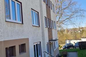 Moderne 2-Zimmer Dachgeschosswohnung mit schönem Fernblick  und Terrasse 