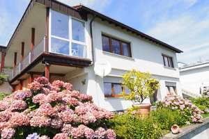 Einfamilienhaus mit Einliegerwohnung in ansprechender Wohnlage von Ransbach-Baumbach – Die vollständige Adresse der Immobilie erhältst du vom Anbieter., 56235 Ransbach-Baumbach – Vorschaubild 4