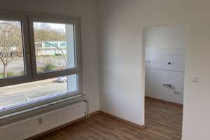 2,5 Zimmerwohnung mit großen Balkon in Heßler. – Grimmstr. 43, 45883 Heßler, Gelsenkirchen – Vorschaubild 2