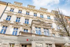 Helle Zwei-Zimmer-Dachgeschosswohnung am Klausernerplatz – Die vollständige Adresse der Immobilie erhältst du vom Anbieter., 14059 Charlottenburg, Berlin – Vorschaubild 2