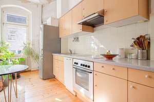 Zeitloser Berliner Altbau – 2 Zimmer mit Originalstuck und viel Charme – Die vollständige Adresse der Immobilie erhältst du vom Anbieter., 10247 Friedrichshain, Berlin – Vorschaubild 3