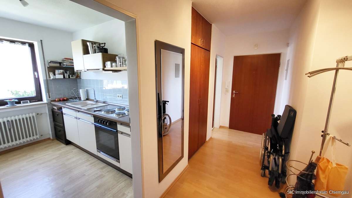 Immobilie in Traunstein - Attraktive 2-Zi.-Wohnung mit Südbalkon in Traunstein 
Nähe Wartberghöhe 
Perfekt als Kapitalanlage - Bild 0