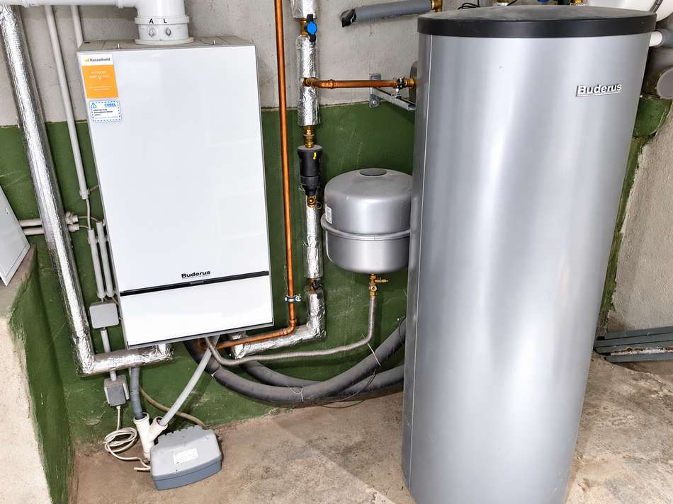 moderne Gas-Brennwertheizung