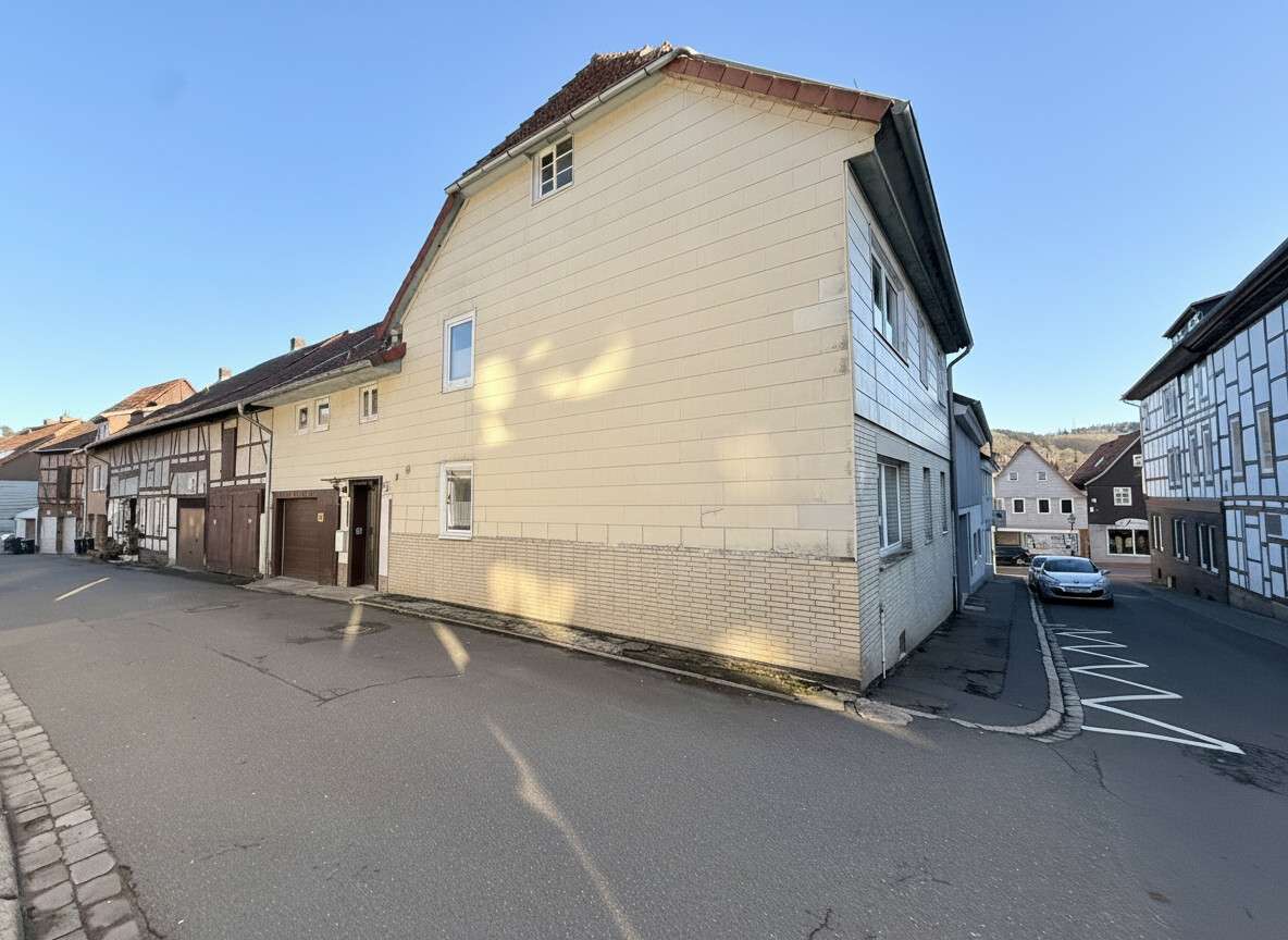 Zweifamilienhaus mit Entwicklungspotenzial im Ortskern von Hardegsen, Northeim Kreis – Bild 4