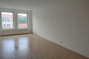 Freundliche 2-Raum-Wohnung mit verglaster Loggia mitten in Sudenburg sucht Sie! – Halberstädter Str. 118, 39112 Magdeburg – Vorschaubild 5