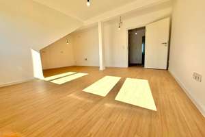 Exklusive Dachgeschosswohnung- frisch saniert & sofort bezugsfertig – Die vollständige Adresse der Immobilie erhältst du vom Anbieter., 45138 Südostviertel, Essen – Vorschaubild 2