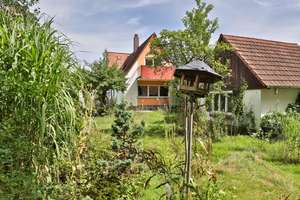 Charmantes Haus mit großem Grundstück in grüner Lage – Ideal für Renovierungsbegeisterte! – Die vollständige Adresse der Immobilie erhältst du vom Anbieter., 90411 Buchenbühl, Nürnberg – Vorschaubild 3