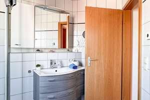 Wunderschöne Dachgeschosswohnung mit Kaminofen, zwei Balkonen und viel Privatsphäre in Reutlingen – Die vollständige Adresse der Immobilie erhältst du vom Anbieter., 72762 Reutlingen-Mitte, Reutlingen – Vorschaubild 19