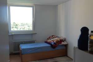 München-Perlach- Wunderschöne 3-Zimmer-Wohnung mit Süd-Loggia und TG in ruhiger Lage – Karl-Marx-Ring 60, 81735 Neuperlach, München – Vorschaubild 2