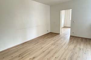 Schöne 3-Zimmer-Wohnung mit Balkon und modernisierten Badezimmer - Renovierungsbedürftig – Sibyllenstr. 11, 47169 Marxloh, Duisburg – Vorschaubild 3