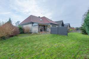 Winkelbungalow mit Ausbaureserve, Keller und Garage in ruhiger, familiengerechter Lage von Hohn – Die vollständige Adresse der Immobilie erhältst du vom Anbieter., 24806 Hohn – Vorschaubild 3