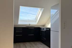 Erstbezug nach Kernsanierung – moderne DG-Wohnung mit Küche in Dortmund-Brackel