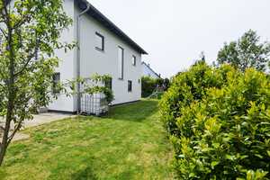 Energieeffizientes Einfamilienhaus (KfW 55) mit PV-Anlage+Batterie, Doppelgarage  – Neustadt a.d. Waldnaab (Kreis) – Vorschaubild 3