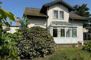 Liebhaberobjekt! EFH-Villa mit großem Grundstück oberhalb von Radebeul-Ost – Die vollständige Adresse der Immobilie erhältst du vom Anbieter., 1445 Radebeul – Vorschaubild 2