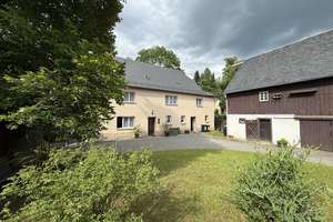 ++ Tradition trifft Zukunft: Ihr eigener 3-Seiten-Hof wartet ++