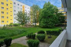 Ankommen und Wohlfühlen ! Ihre kleine Wohlfühloase im Erdgeschoss mit Balkon und Einbauküche – Bruno-Taut-Ring 164, 39130 Neu Olvenstedt, Magdeburg – Vorschaubild 5