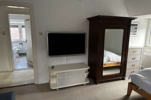 Lauschiges 1-Zimmer-Apartment in Karlsruhe-Weiherfeld – Die vollständige Adresse der Immobilie erhältst du vom Anbieter., 76199 Weiherfeld-Dammerstock, Karlsruhe – Vorschaubild 2
